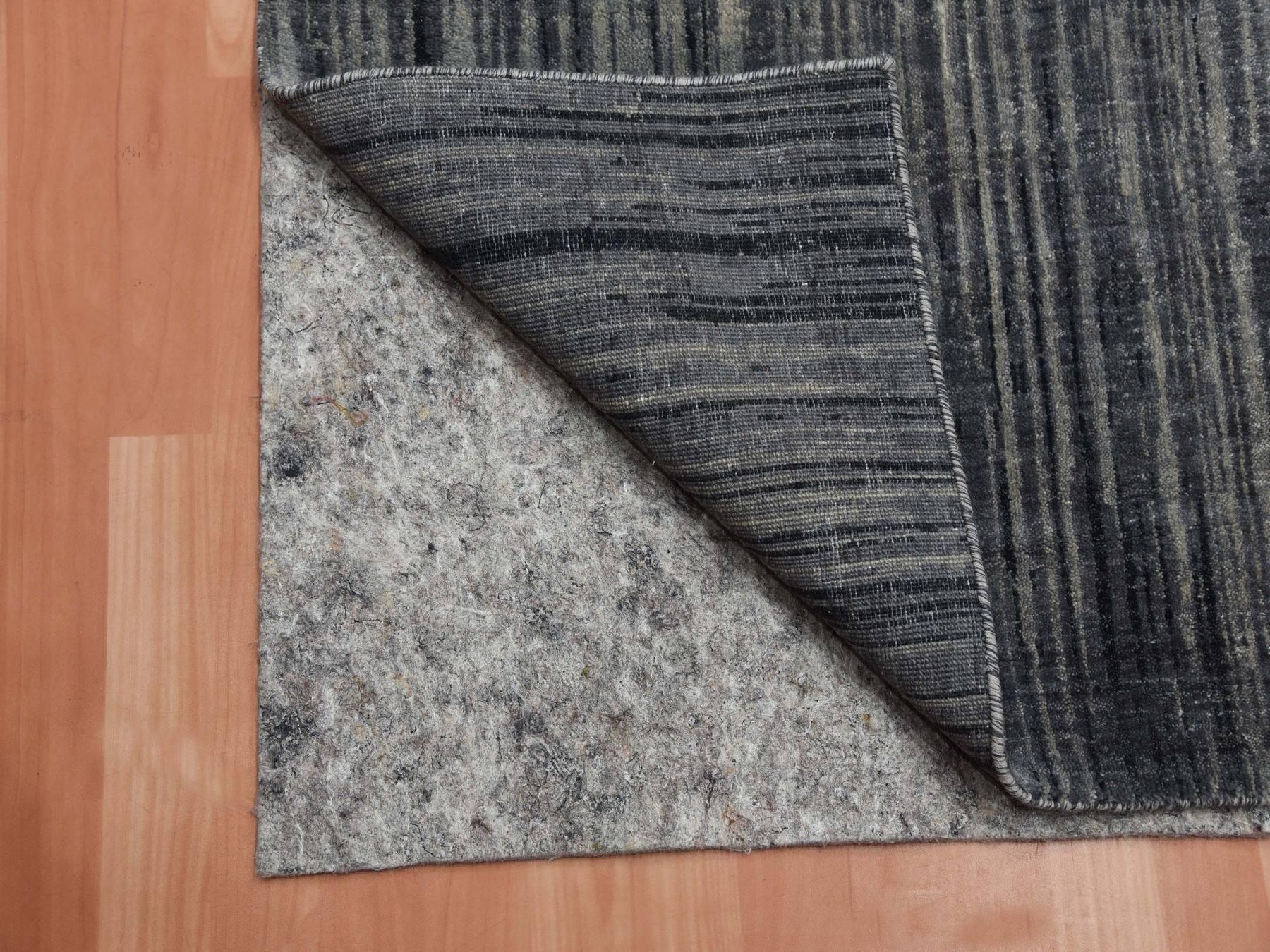 Modern / Contemporary hand-knotted wool runner in Gray, 2'6" x 12'6" — SKU O075263 (view 3)