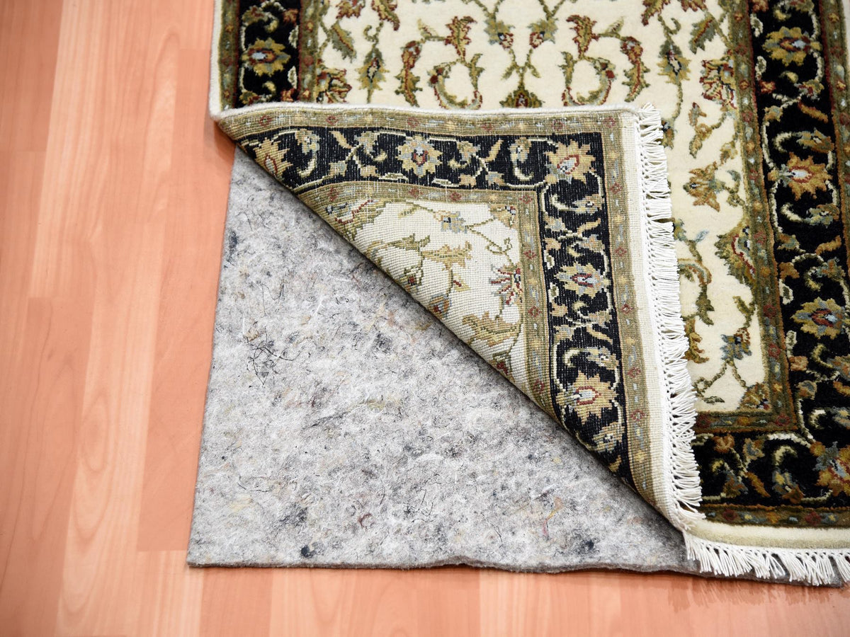 Rajasthan Rajasthan hand-knotted wool/silk runner in Ivory & Black, 2'6" x 8'2" — SKU O075277 (view 3)