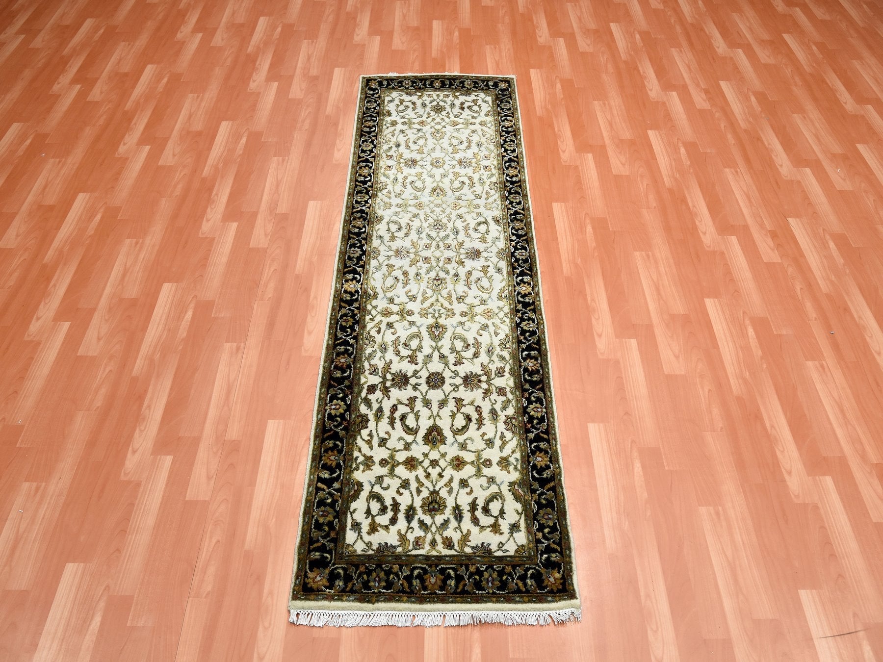 Rajasthan Rajasthan hand-knotted wool/silk runner in Ivory & Black, 2'6" x 8'2" — SKU O075278 (view 2)