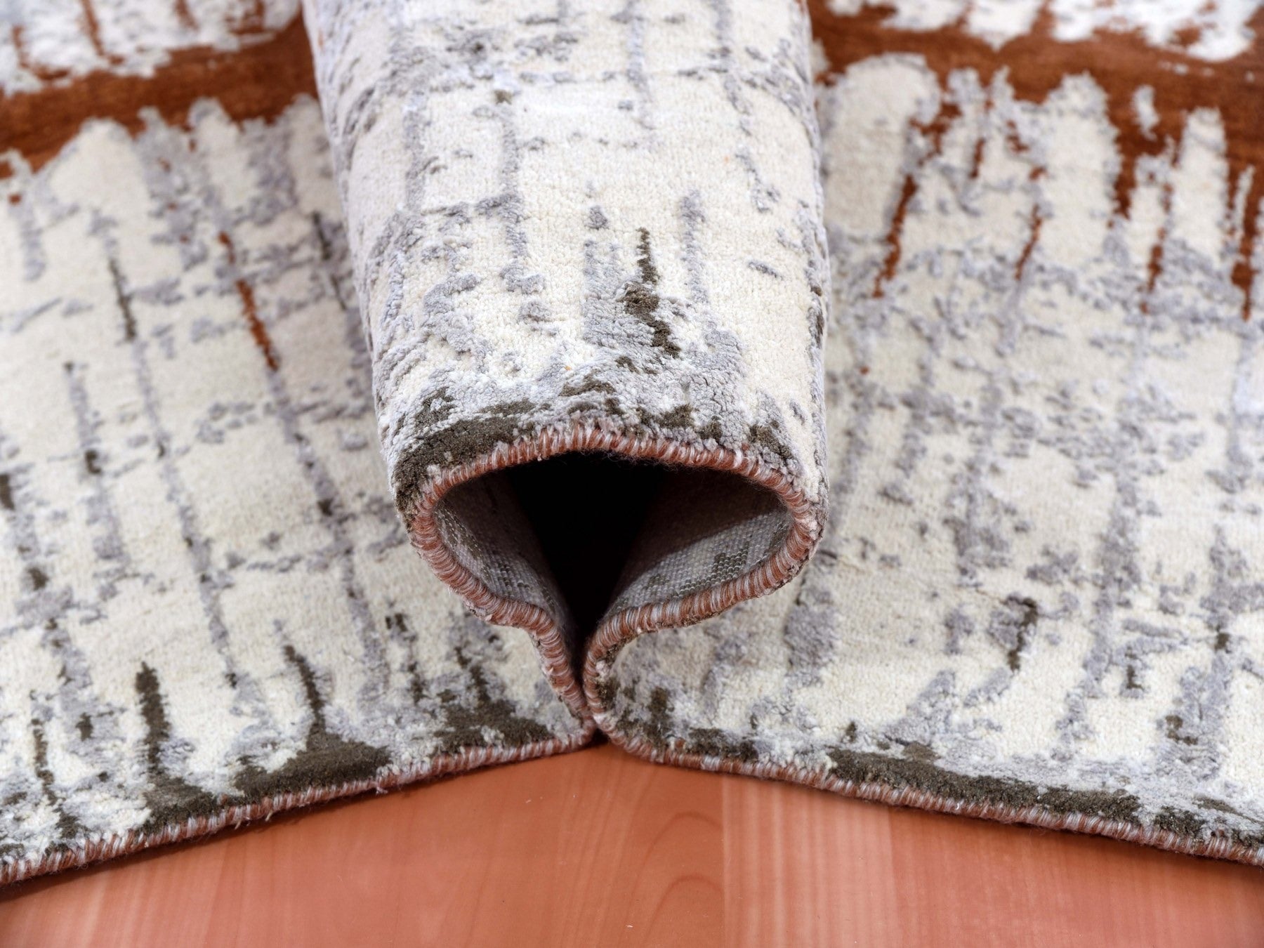 Modern / Contemporary hand-knotted wool/silk rug in Orange, 8'10" x 11'10" — SKU O075295 (view 5)