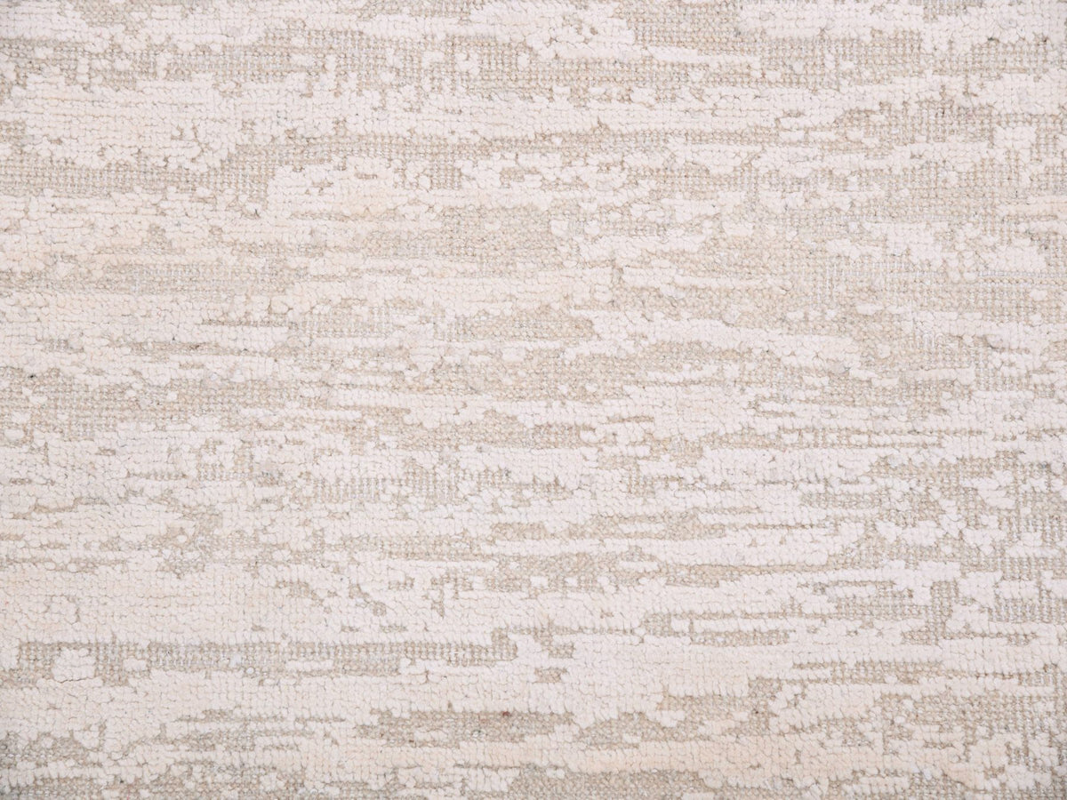 Modern / Contemporary hand-knotted wool/silk rug in Ivory, 8'10" x 11'10" — SKU O075298 (view 8)