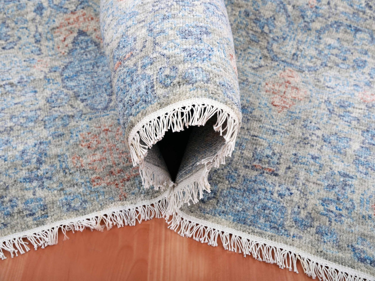 Modern / Contemporary hand-knotted wool rug in Gray, 9' x 12'4" — SKU O075306 (view 5)