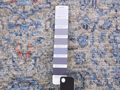 Modern / Contemporary hand-knotted wool rug in Gray, 9' x 12'4" — SKU O075306 (view 7)