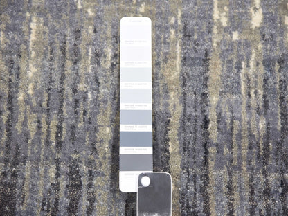 Modern / Contemporary hand-knotted wool runner in Gray, 2'6" x 6'3" — SKU O075308 (view 4)
