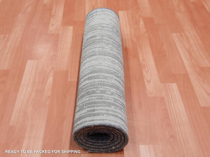 Modern / Contemporary hand-knotted wool runner in Gray, 2'6" x 6'3" — SKU O075308 (view 5)
