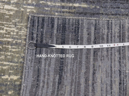 Modern / Contemporary hand-knotted wool runner in Gray, 2'6" x 6'3" — SKU O075308 (view 7)