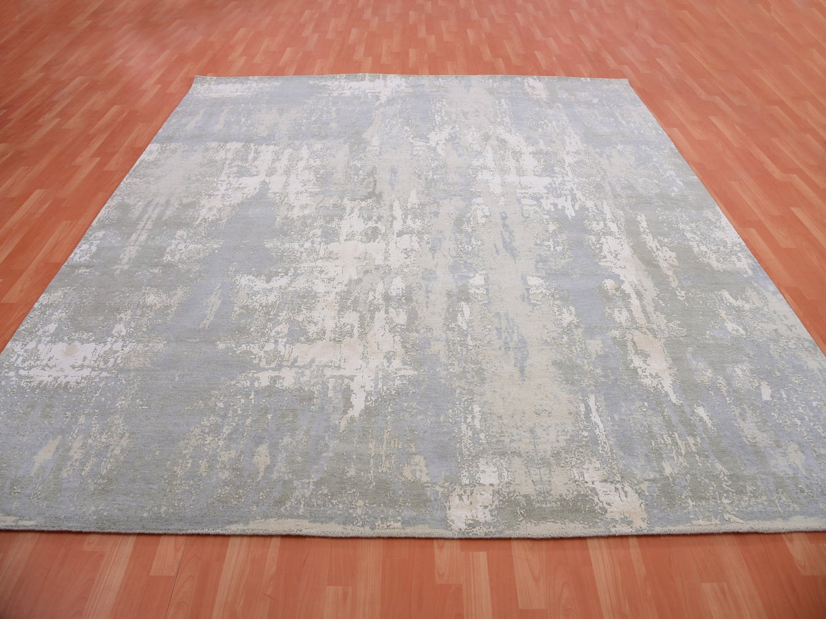 Modern / Contemporary hand-knotted wool/silk rug in Gray, 10'0" x 10'3", SKU O075339