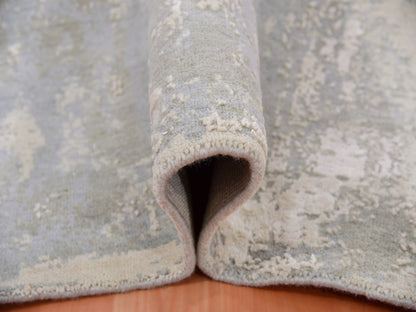 Grey 10'0" x 10'3" Modern / Contemporary Hand knotted Wool/Silk Rug - Sku: O075339