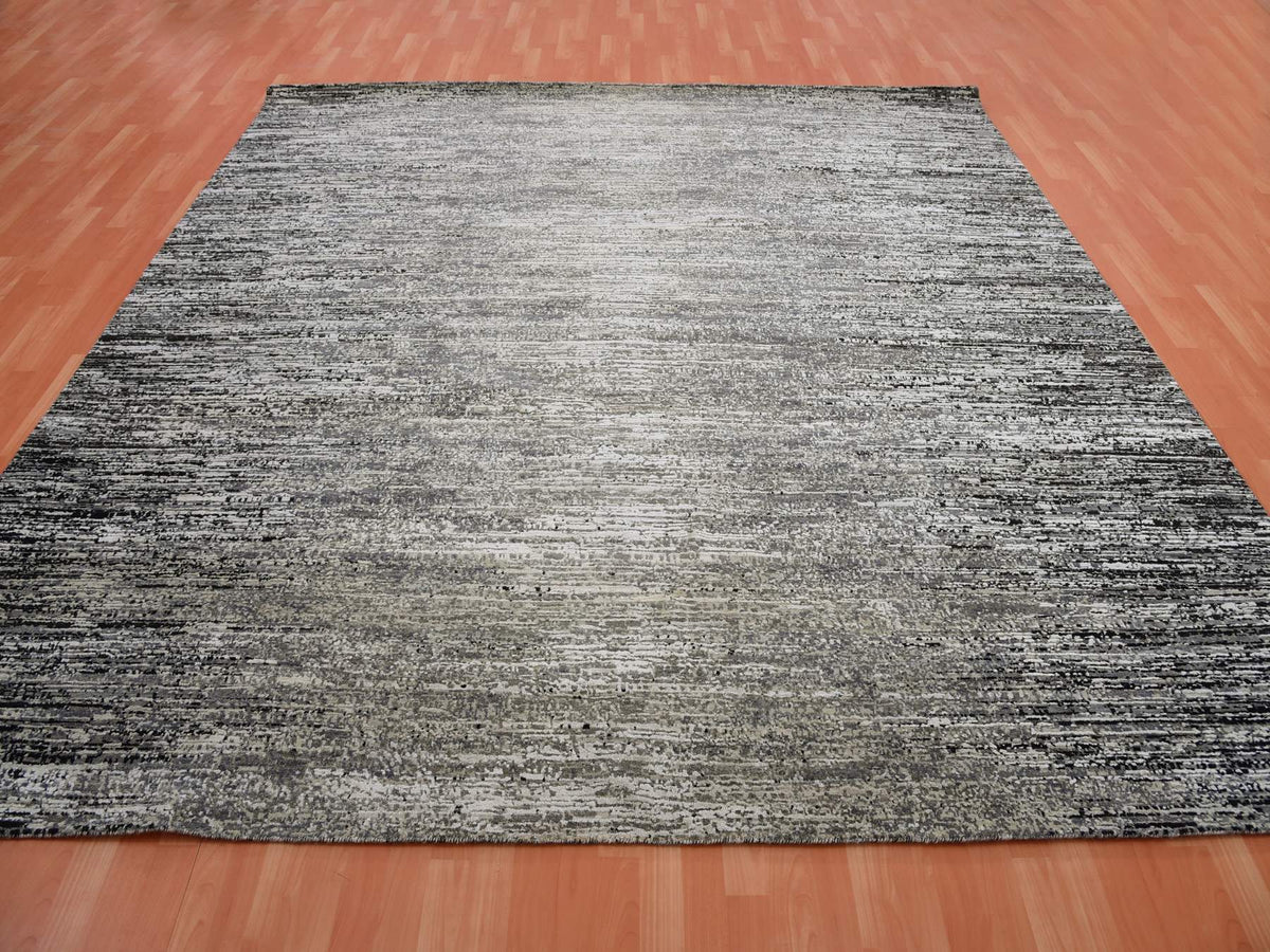 Modern / Contemporary hand-knotted wool/silk rug in Gray, 10'1" x 10'1", SKU O075340
