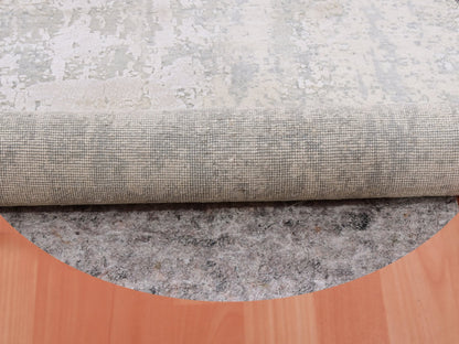 Grey 7'1" x 7'2" Modern / Contemporary Hand knotted Wool/Silk Rug - Sku: O075346