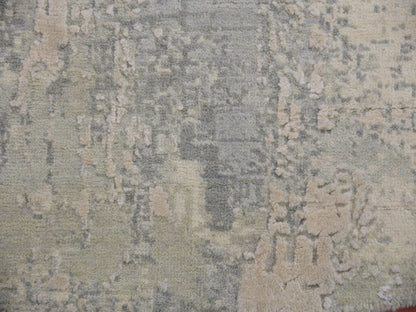 Grey 7'1" x 7'2" Modern / Contemporary Hand knotted Wool/Silk Rug - Sku: O075346