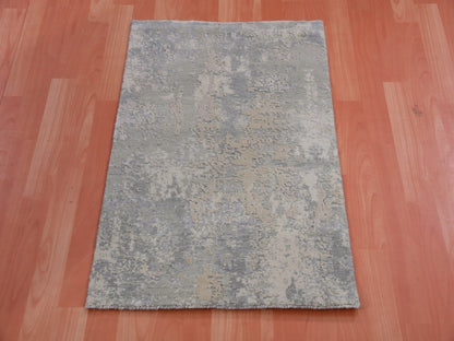Grey 2'0" x 3'1" Modern / Contemporary Hand knotted Wool/Silk Rug - Sku: O075351