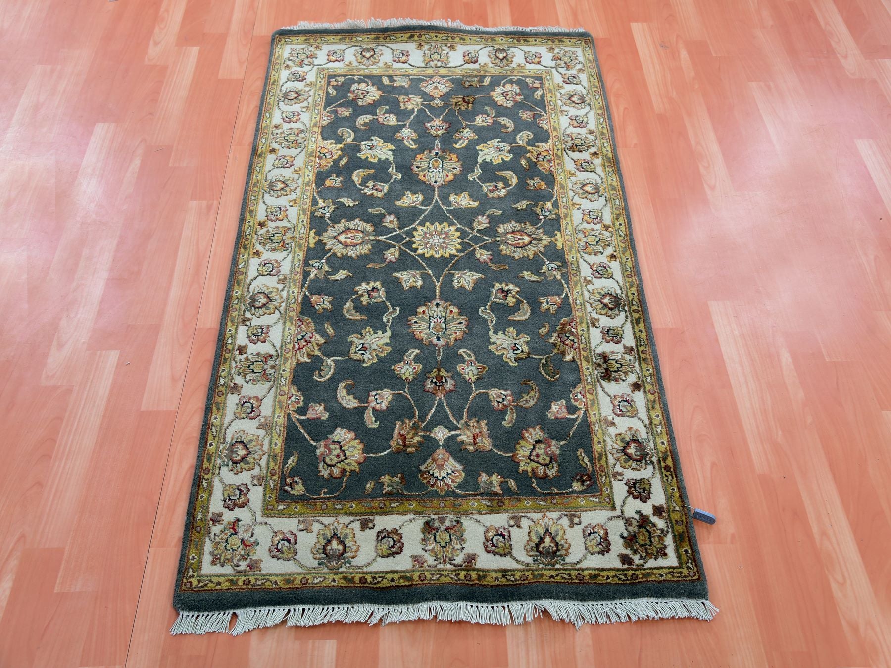 Rajasthan Traditional hand-knotted wool/silk rug in Gray, 3'0" x 5'2", SKU O075403