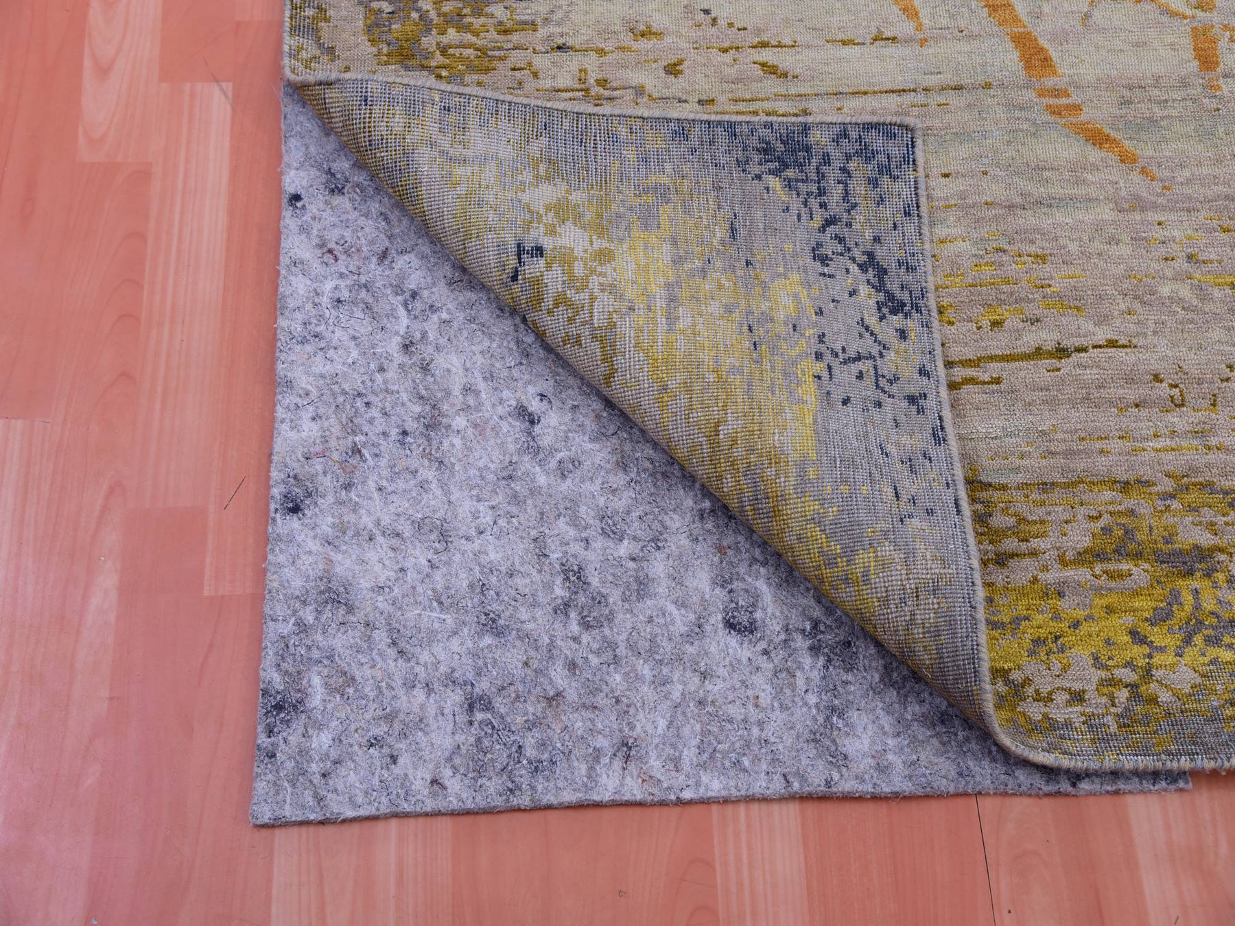Traditional hand-knotted wool rug in Beige, 8'11" x 12'2", SKU O075414