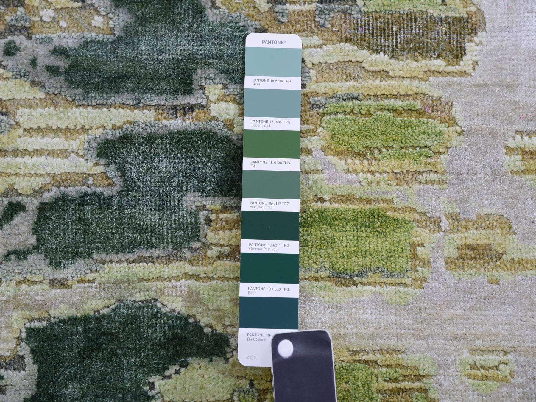 Silk hand-knotted silk rug in Green, 6'1" x 6'2", SKU O075422