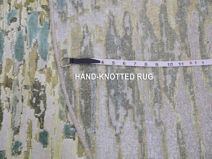 Green 6'1" x 6'2" Silk Hand knotted Silk Rug - Sku: O075422