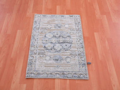 Grey 2'0" x 3'0" Wool and Silk Hand knotted Wool/Silk Rug - Sku: O075433