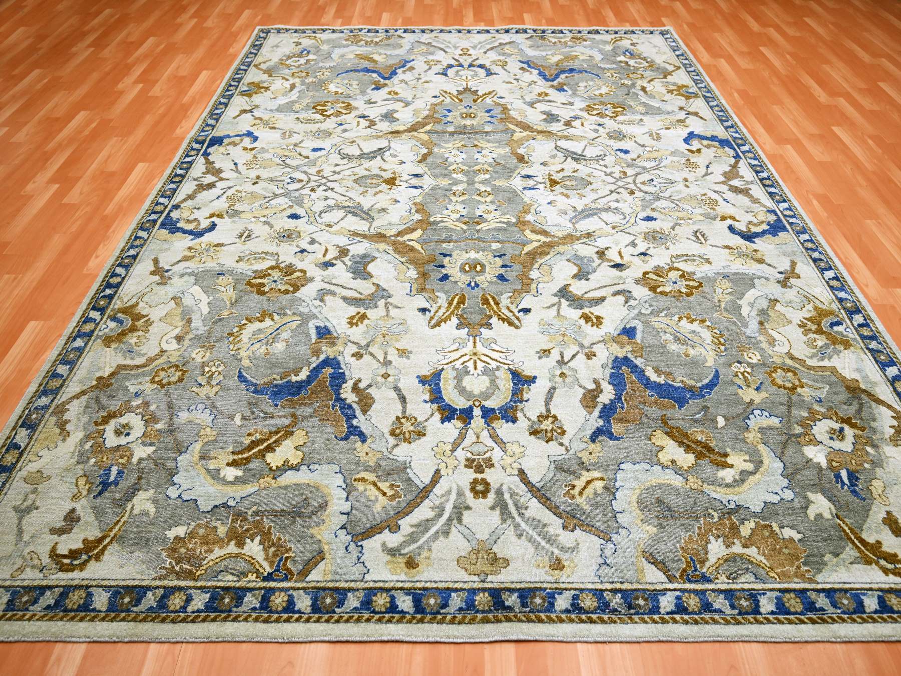 Transitional hand-knotted wool rug in Ivory, 9'2" x 12'1", SKU O075473