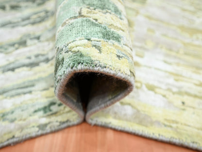 Modern / Contemporary hand-knotted silk rug in Green, 6'1" x 9'3", SKU O075476