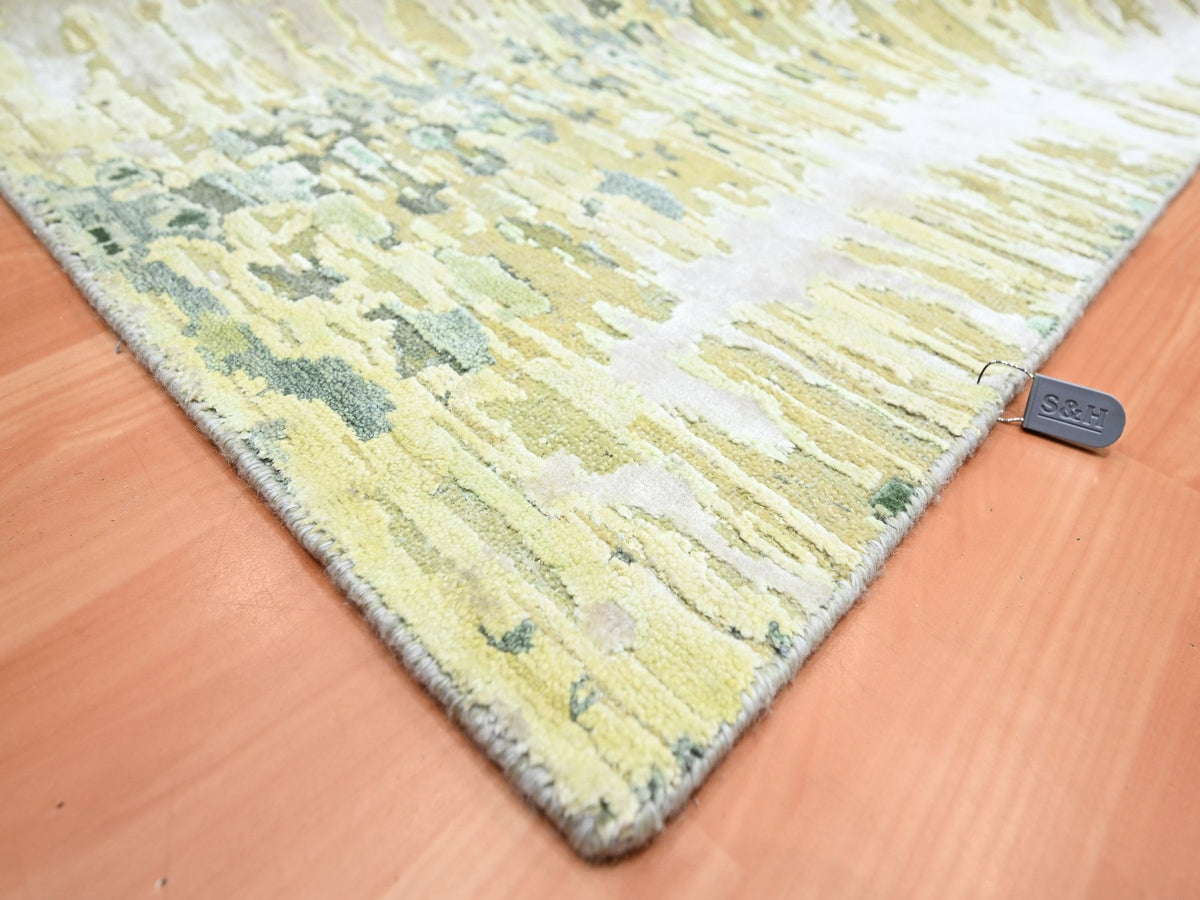 Modern / Contemporary hand-knotted silk rug in Green, 6'1" x 9'3", SKU O075476