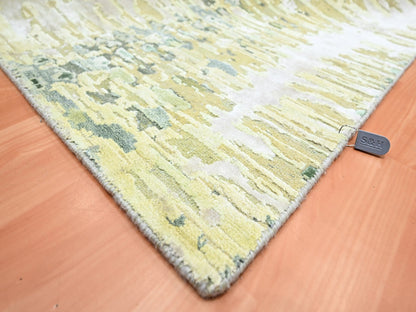 Modern / Contemporary hand-knotted silk rug in Green, 6'1" x 9'3", SKU O075476