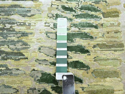 Modern / Contemporary hand-knotted silk rug in Green, 6'1" x 9'3", SKU O075476