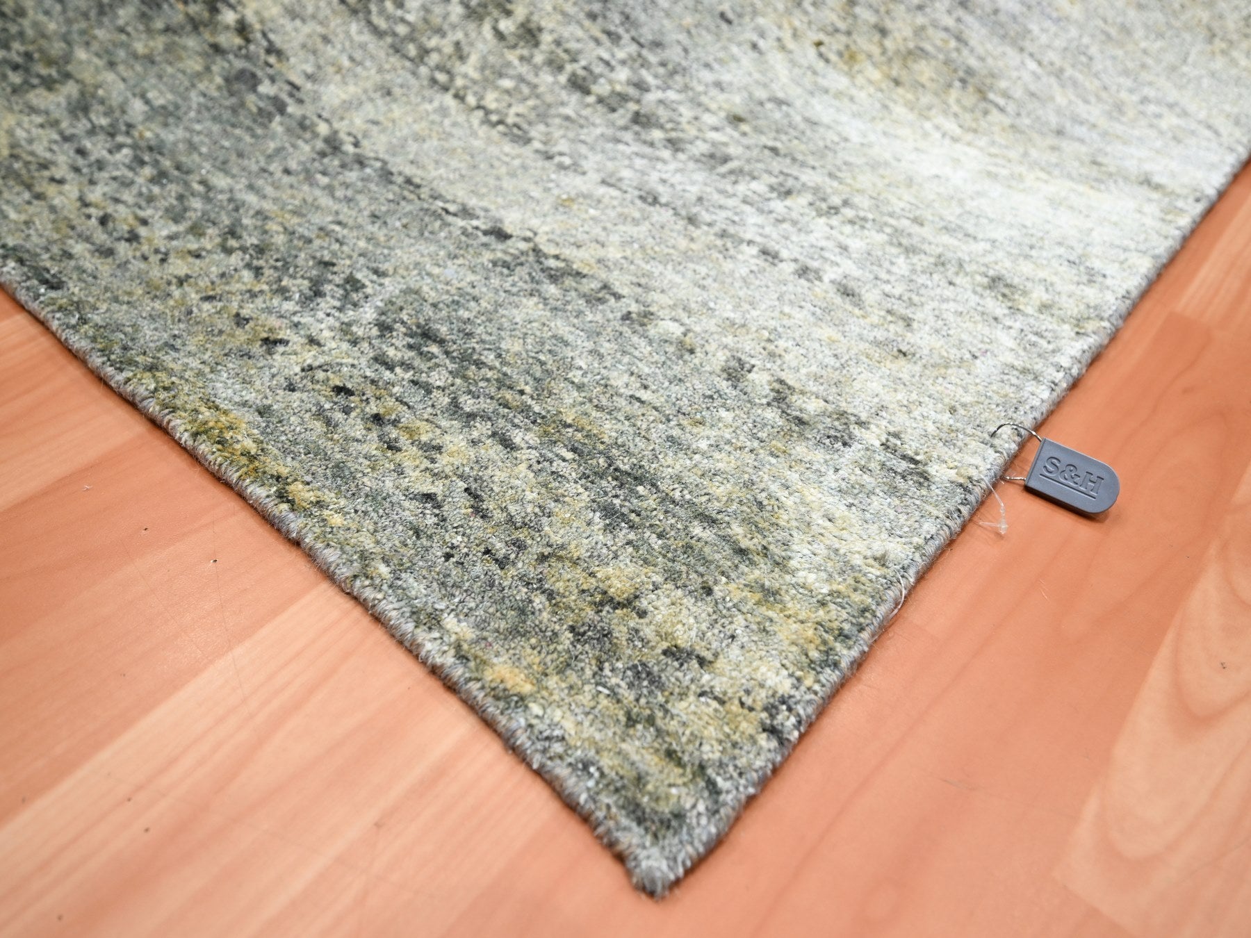 Modern / Contemporary hand-knotted silk rug in Brown, 9'0" x 12'5", SKU O075495