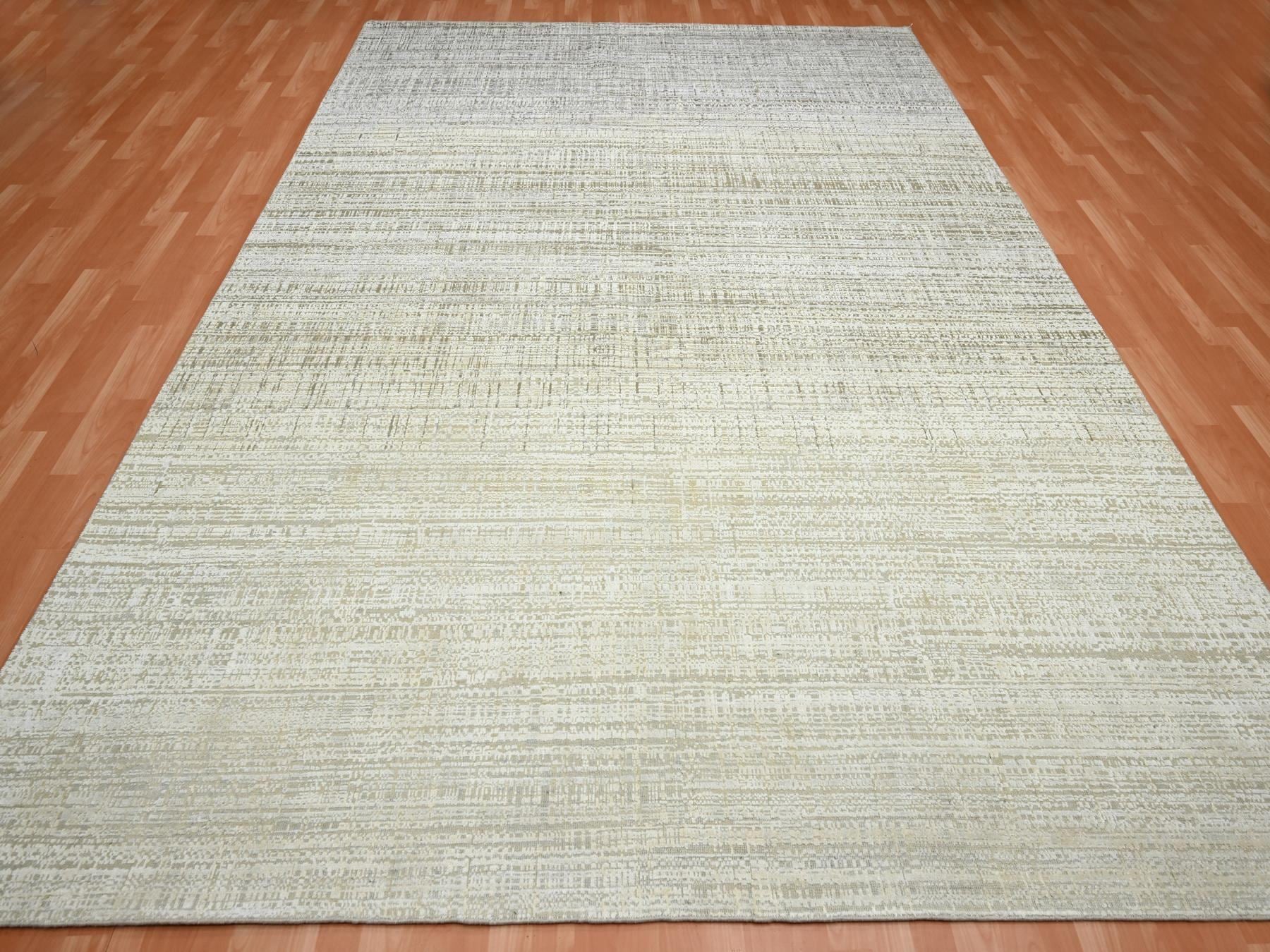Modern / Contemporary hand-knotted wool/silk rug in Ivory, 8'11" x 12'4", SKU O075505