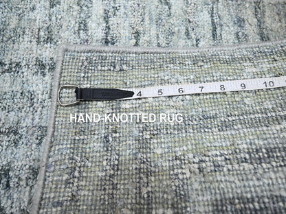 Grey 2'0" x 4'0" Modern / Contemporary Hand knotted Wool/Silk Rug - Sku: O075511