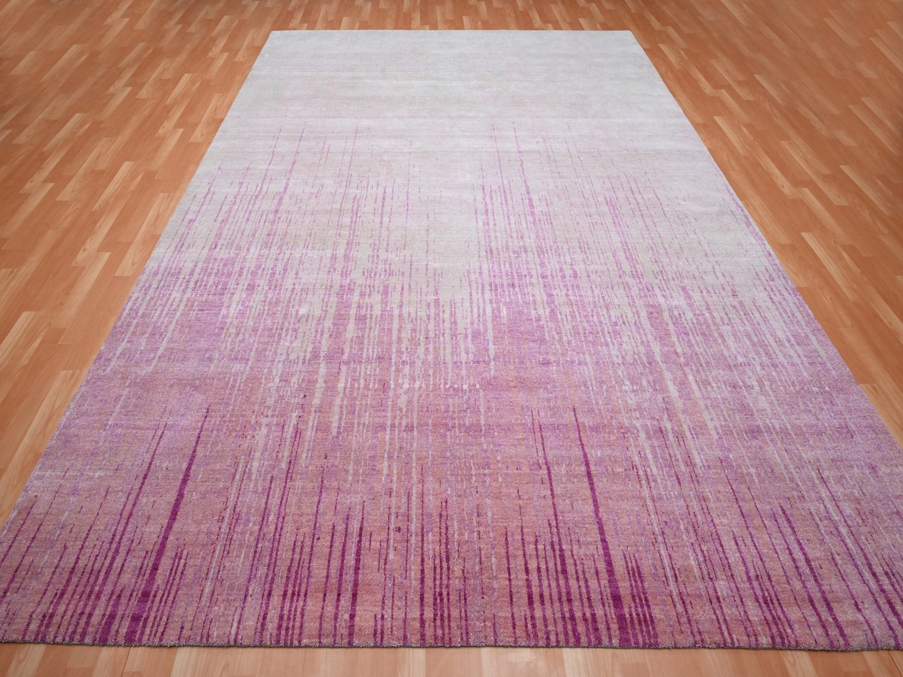 Modern / Contemporary hand-knotted wool rug in Pink, 9'2" x 12'4", SKU O075529