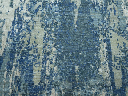 Modern / Contemporary hand-knotted wool/silk rug in Blue, 6'0" x 9'2", SKU O075534