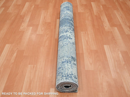 Modern / Contemporary hand-knotted wool/silk rug in Blue, 4'1" x 6'2", SKU O075535