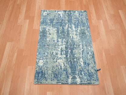 Blue 2'1" x 3'0" Modern and Contemporary Hand knotted Wool/Silk Rug - Sku: O075538