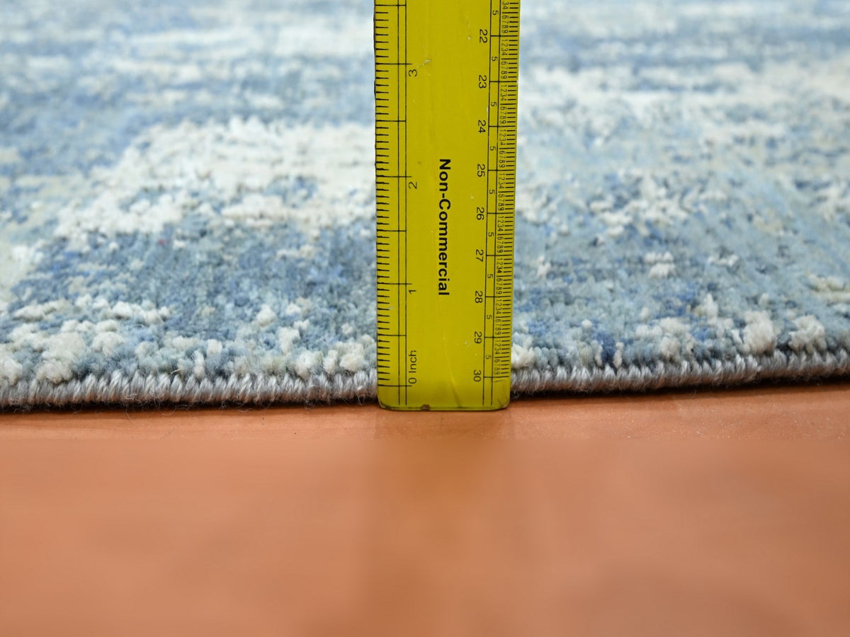 Modern / Contemporary hand-knotted wool/silk rug in Blue, 2'1" x 3'0", SKU O075538