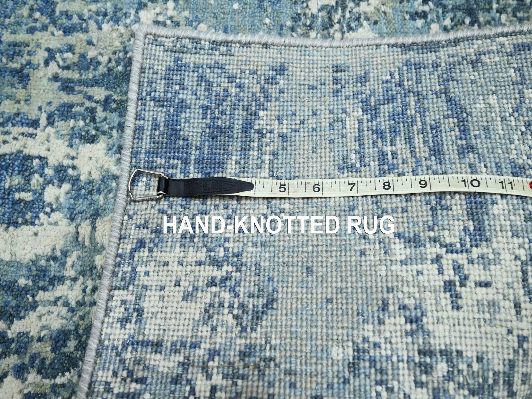 Modern / Contemporary hand-knotted wool/silk rug in Blue, 2'1" x 3'0", SKU O075538