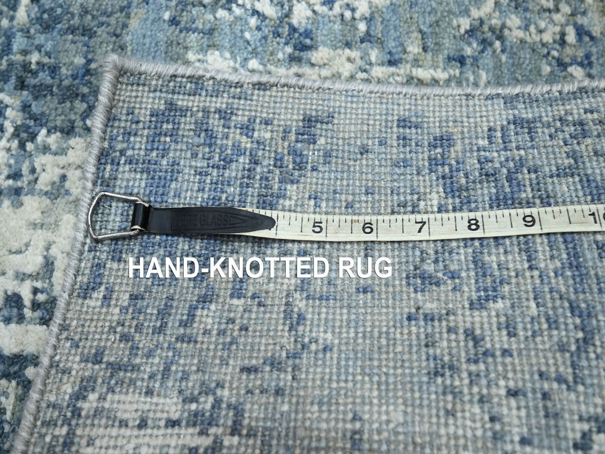 Modern / Contemporary hand-knotted wool/silk rug in Blue, 2'0" x 3'2", SKU O075539