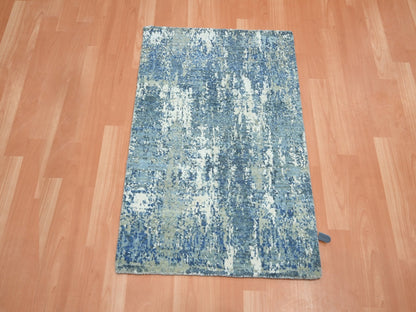 Modern / Contemporary hand-knotted wool/silk rug in Blue, 2'1" x 3'0", SKU O075540