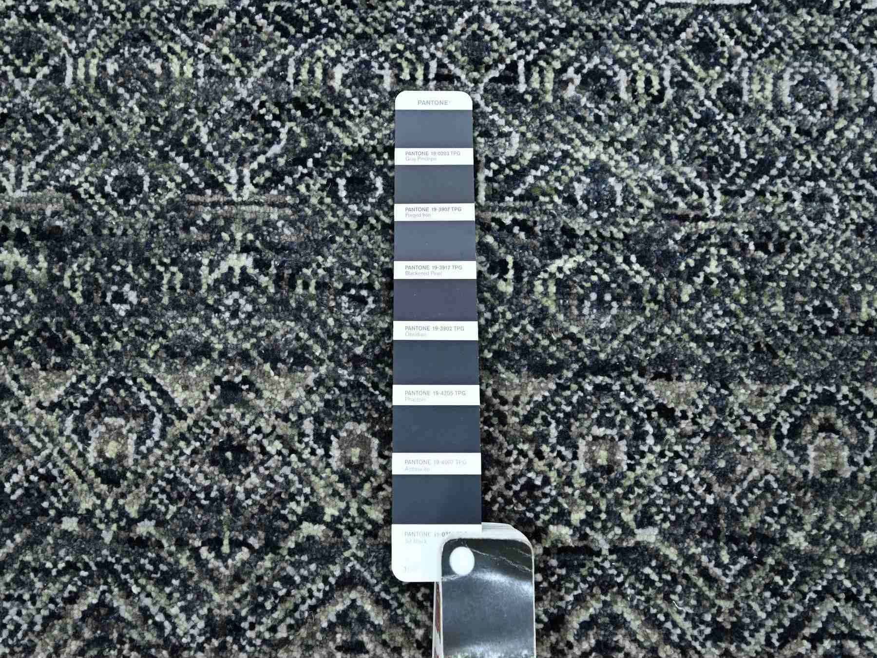 Modern / Contemporary hand-knotted wool rug in Black, 9'2" x 11'10", SKU O075545