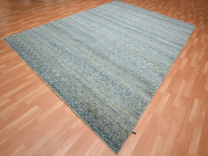 Modern / Contemporary hand-knotted wool rug in Gray, 9' x 12'2", SKU O075546 (view 3)
