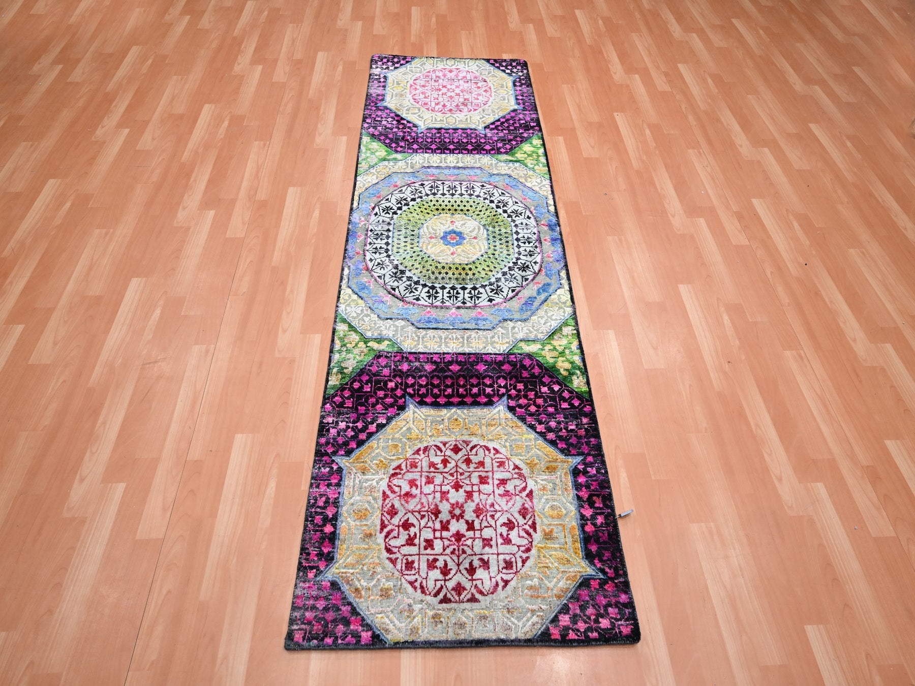 Mamluk Mamluk hand-knotted wool/silk runner in Red, 2'8" x 8'1" — SKU O075556 (view 2)