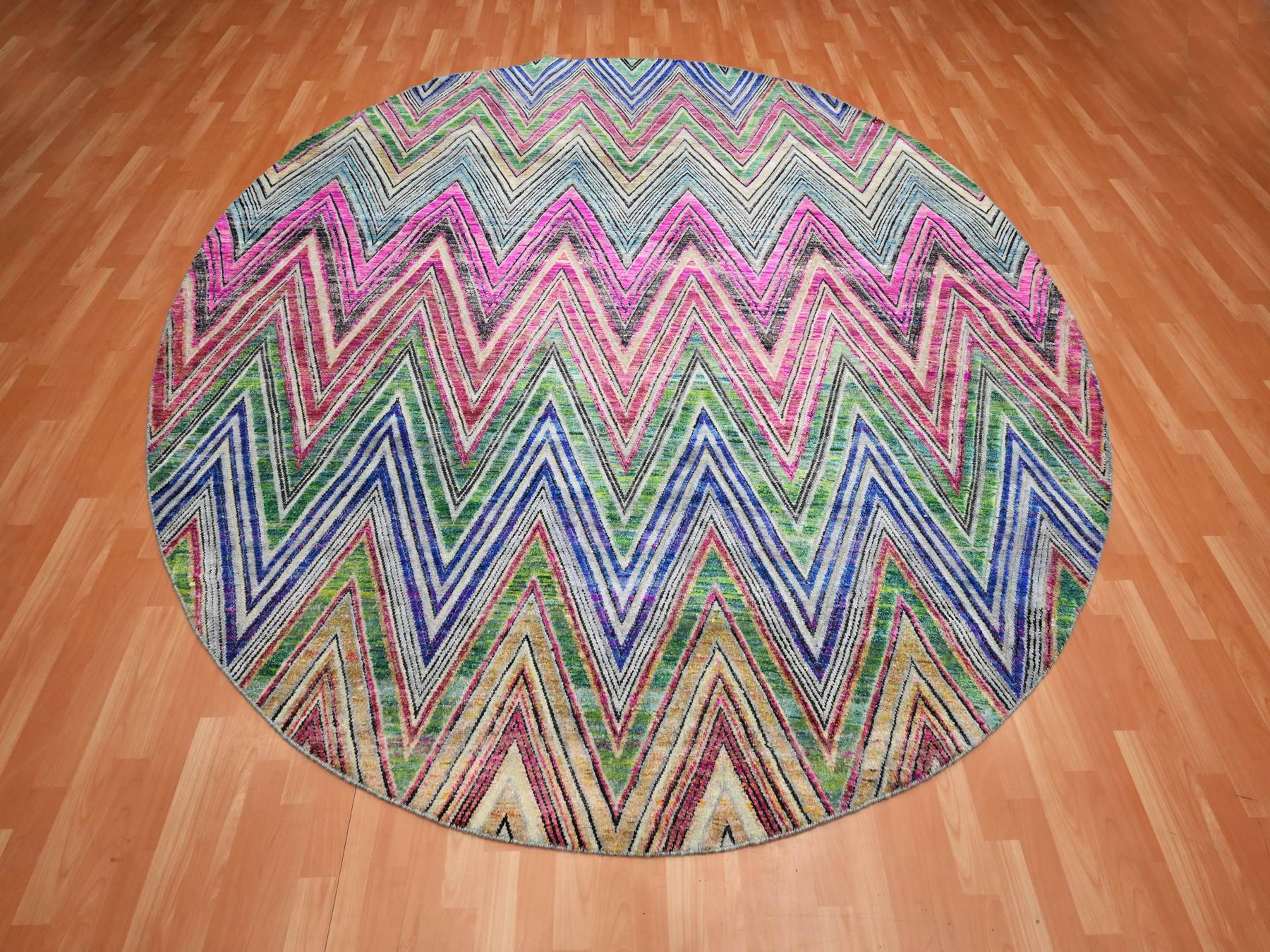 Modern / Contemporary hand-knotted wool/silk rug in Pink, 9'8" x 9'10" — SKU O075568 (view 2)