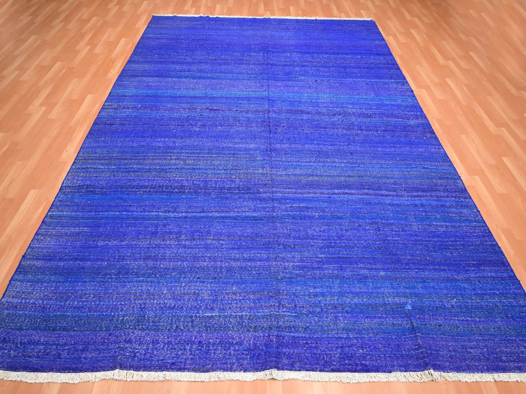 Kilim Flat-Weave hand-knotted sari silk rug in Blue, 9'2" x 11'8" — SKU O075576 (view 2)