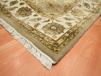 Brown 7'10" x 9'10" Traditional Hand knotted Wool/Silk Rug - Sku: O075579