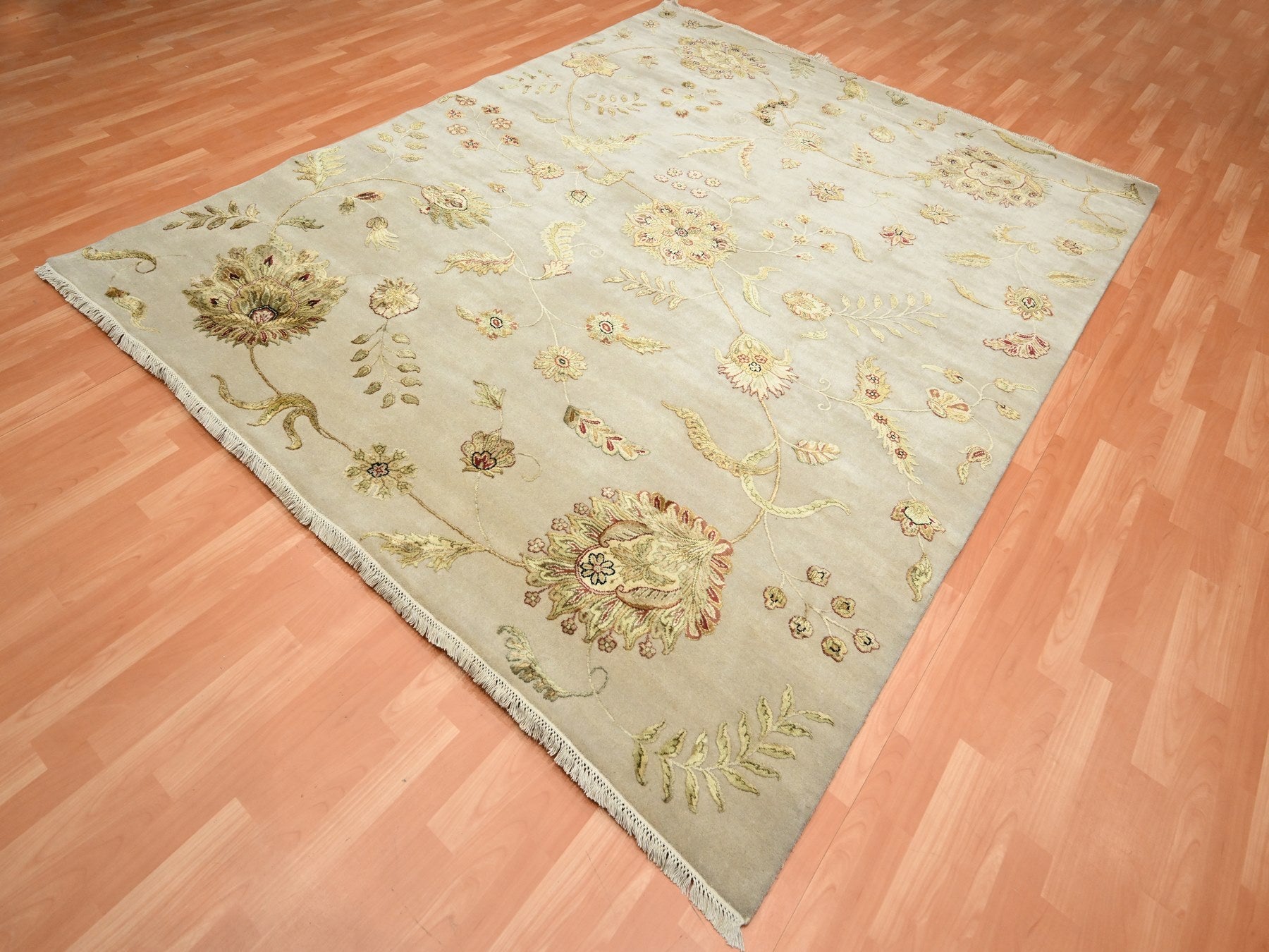 Rajasthan hand-knotted wool/silk rug in Ivory, 7'11" x 9'9" — SKU O075588 (view 3)