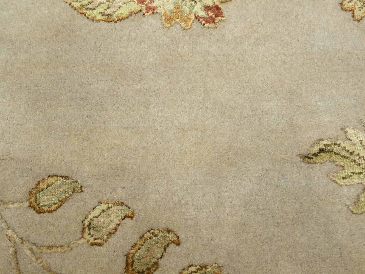 Rajasthan hand-knotted wool/silk rug in Ivory, 7'11" x 9'9" — SKU O075588 (view 8)