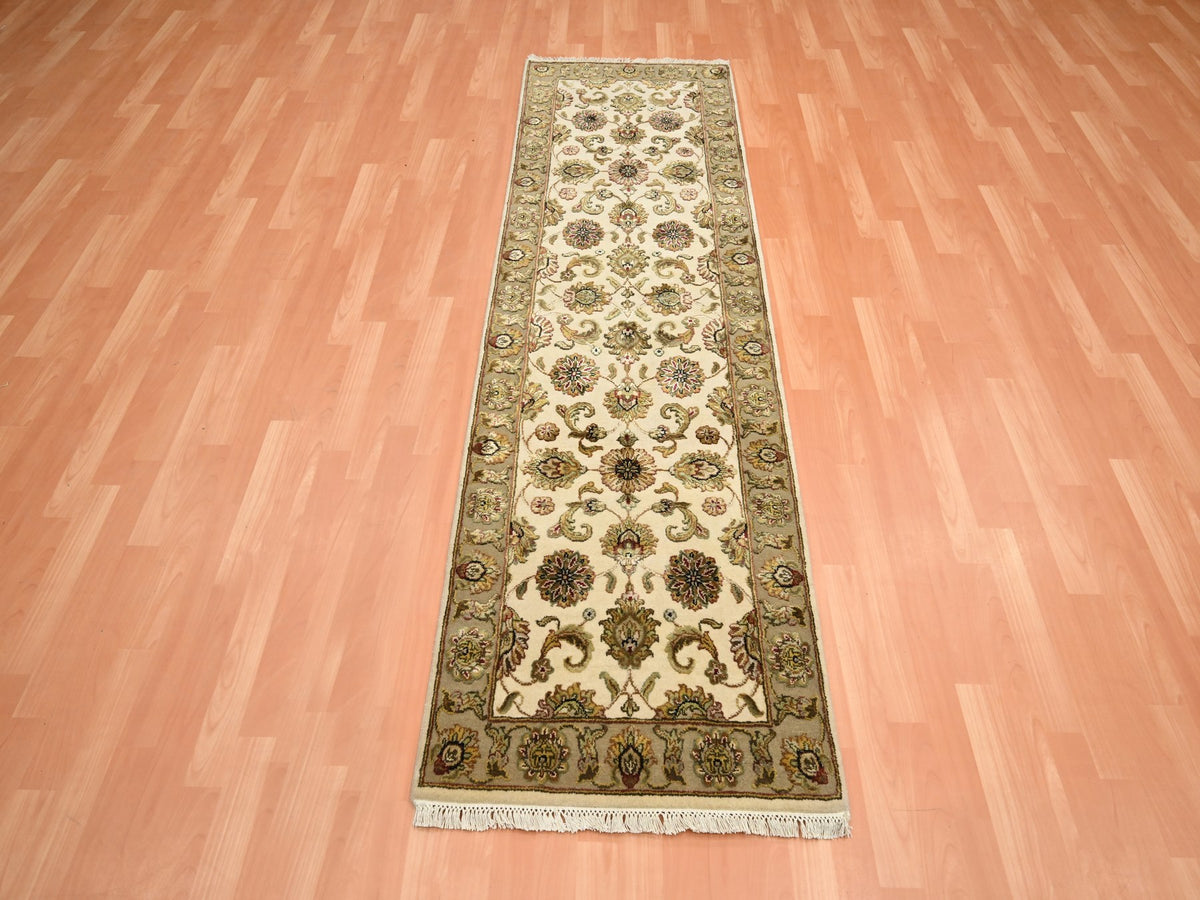 Rajasthan Rajasthan hand-knotted wool/silk runner in Ivory & Beige, 2'6" x 8' — SKU O075621 (view 2)