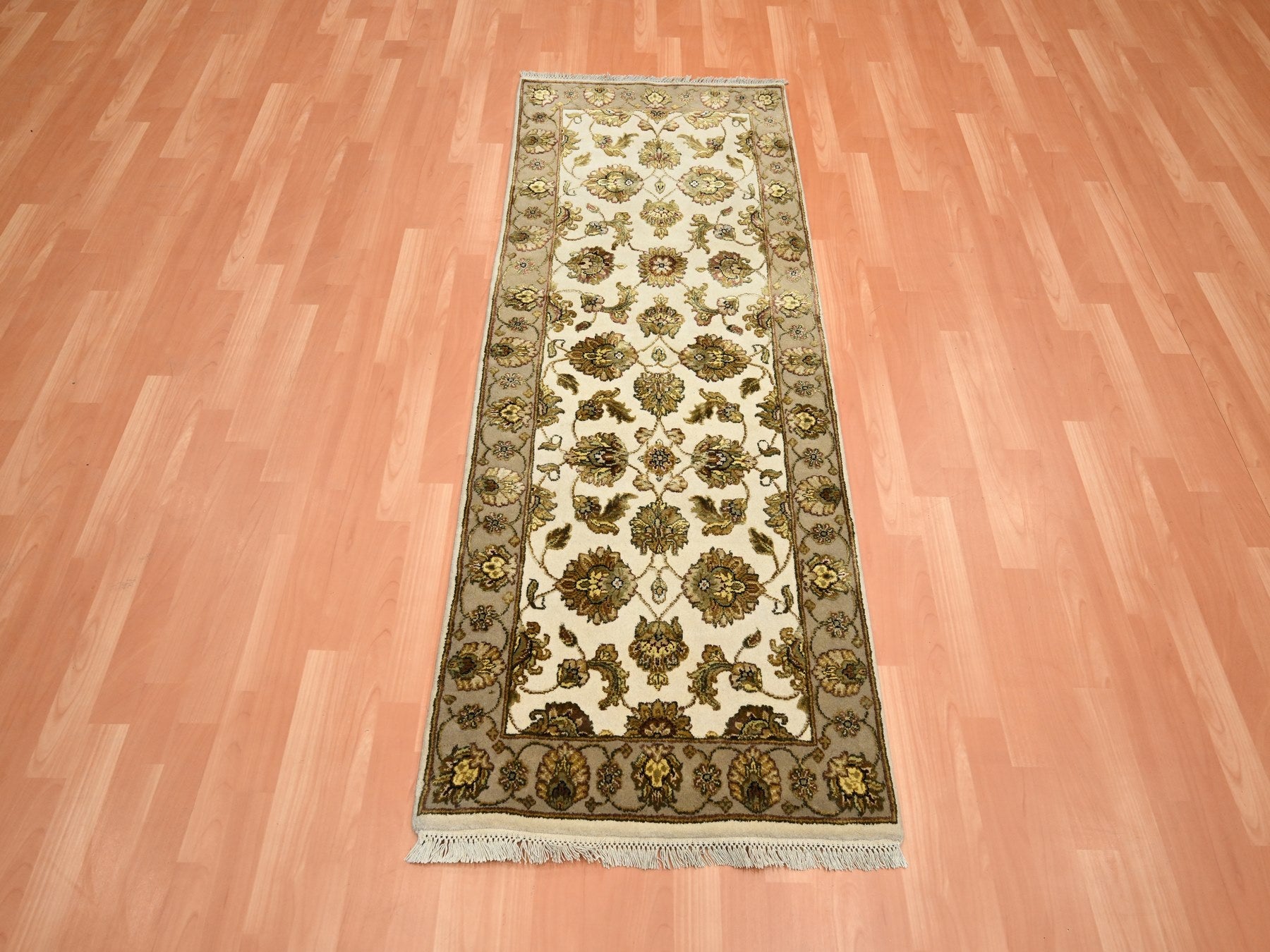 Rajasthan Rajasthan hand-knotted wool/silk runner in Ivory & Beige, 2'6" x 6'2" — SKU O075626 (view 2)