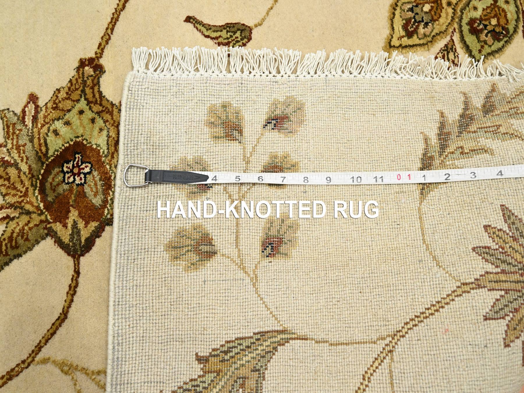 Rajasthan hand-knotted wool/silk rug in Ivory, 4' x 5'11" — SKU O075631 (view 7)