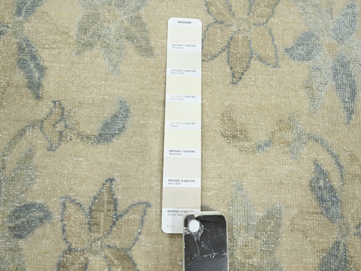 Oushak hand-knotted wool/silk rug in Ivory, 8'10" x 12'1" — SKU O075637 (view 7)