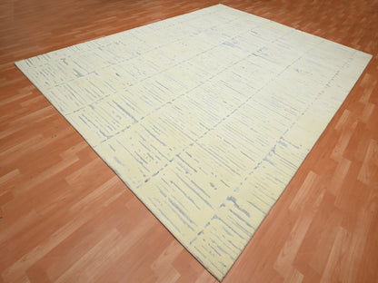 Modern / Contemporary hand-knotted wool rug in Ivory, 9' x 12' — SKU O075641 (view 3)